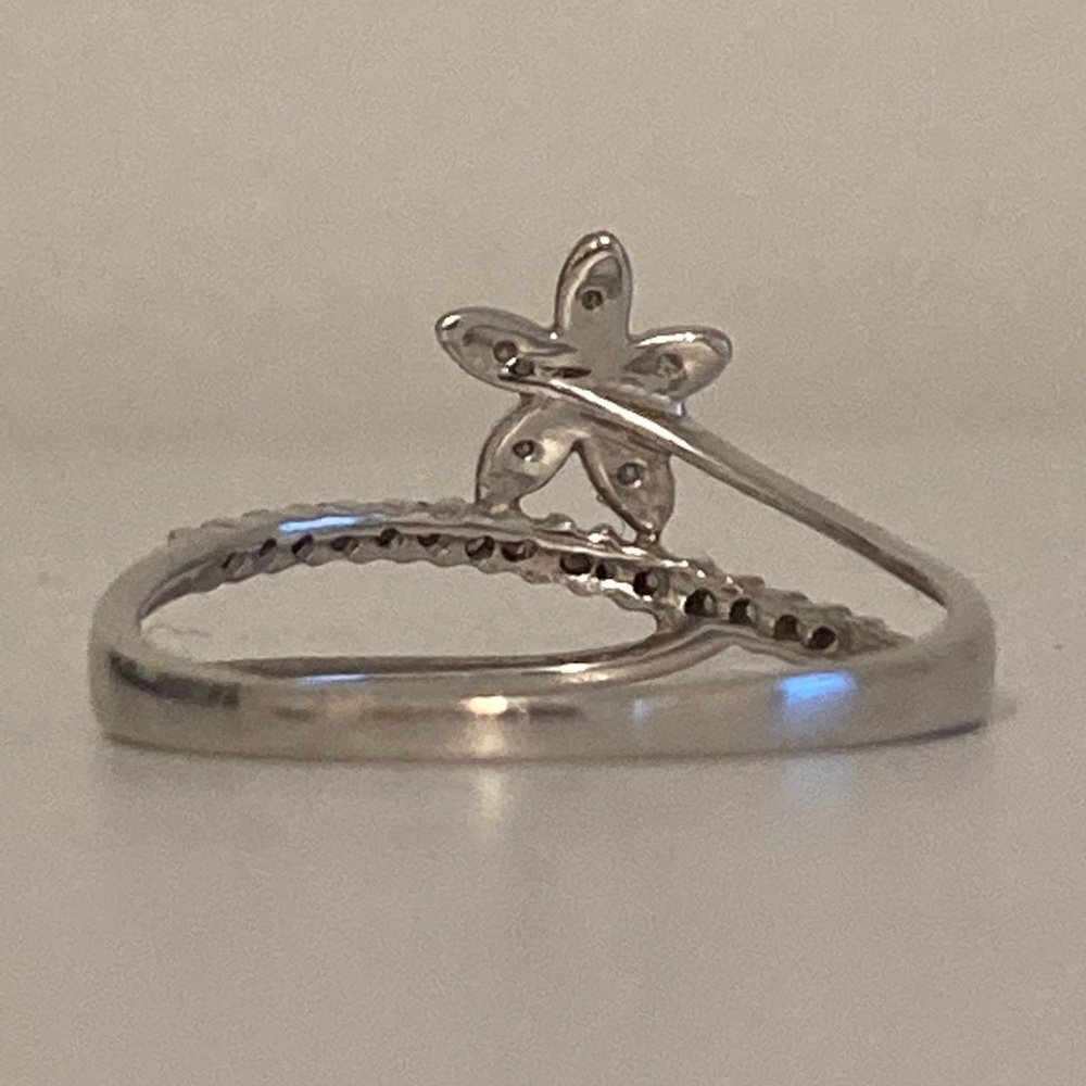 Solid 14k WG Diamond 5 Petal Flower Ring Fresh Fun - Picture 5 of 9